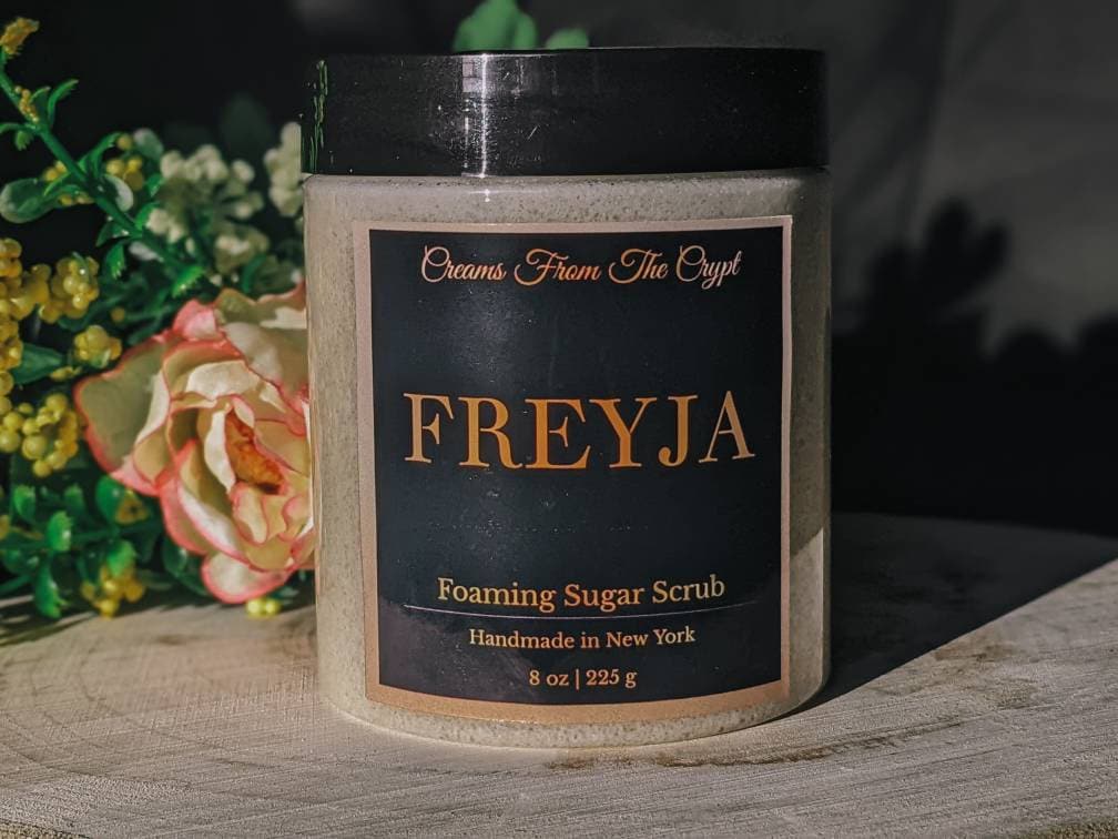 FREYJA - Wild berry Chamomile Foaming sugar scrub, body polish, soap + exfoliant, fruity and floral fragrance, sulfate free, gothic skincare